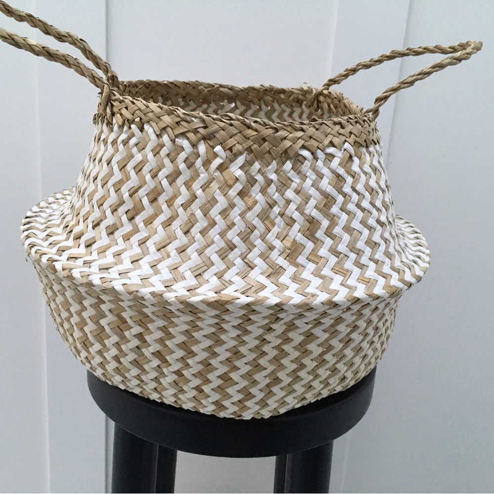 DUFMOD Seagrass Woven Belly Basket With Handles Tan and White